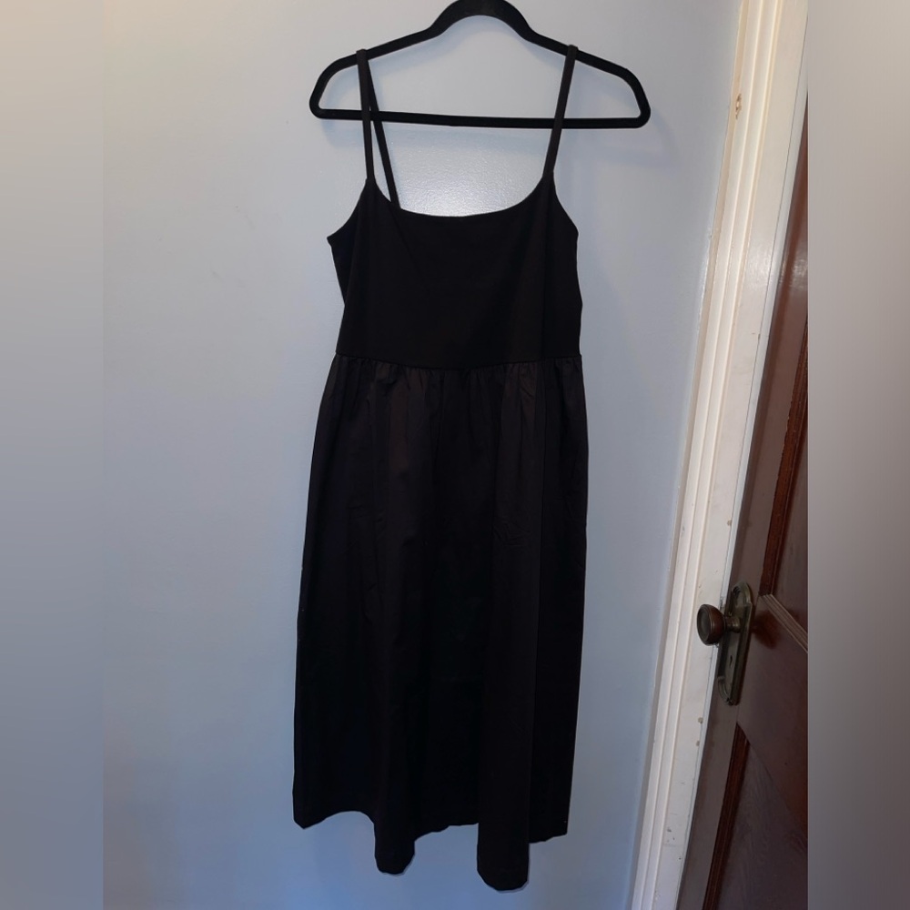 Old Navy black midi dress